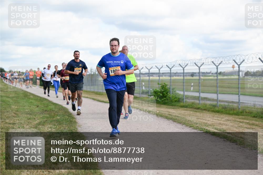 14.09.2025 - Airport Race Dr. Thomas Lammeyer http://msf.ph/oto/8877738 14.09.2025 12:24:13 Laufen 2116, 2156, 180 meine-sportfotos.de