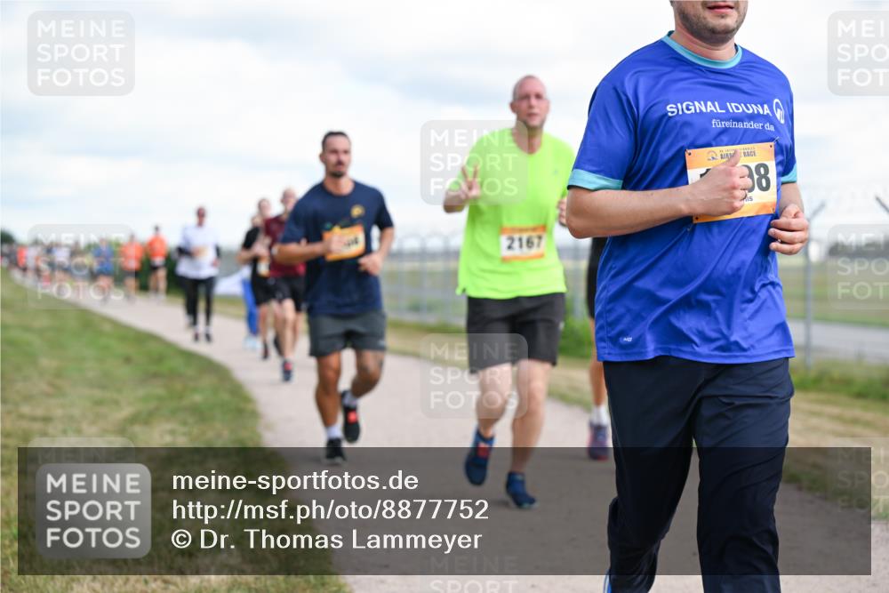 14.09.2025 - Airport Race Dr. Thomas Lammeyer http://msf.ph/oto/8877752 14.09.2025 12:24:15 Laufen 2167, 98 meine-sportfotos.de