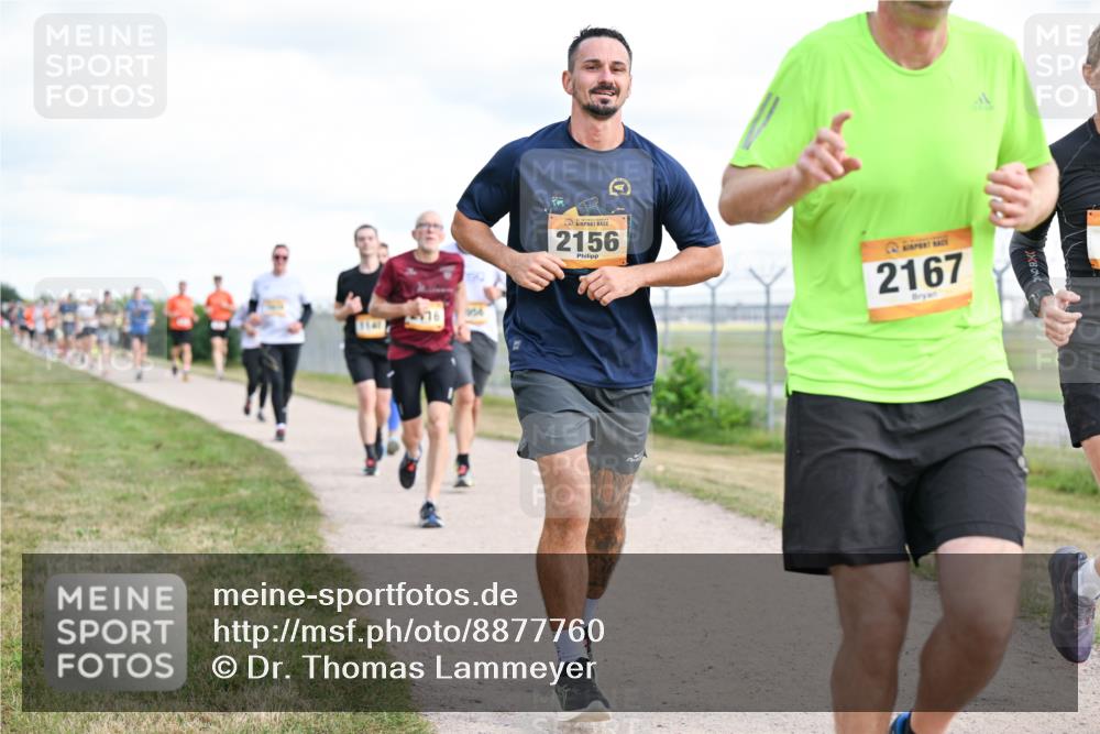 14.09.2025 - Airport Race Dr. Thomas Lammeyer http://msf.ph/oto/8877760 14.09.2025 12:24:16 Laufen 76, 954, 2156, 2167 meine-sportfotos.de