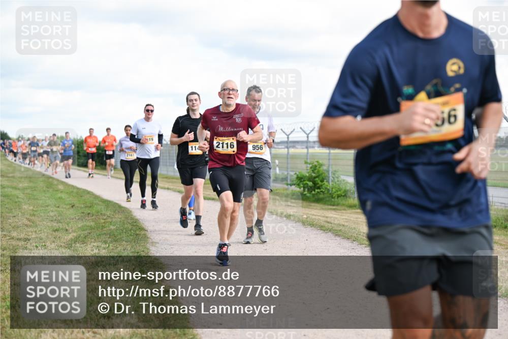 14.09.2025 - Airport Race Dr. Thomas Lammeyer http://msf.ph/oto/8877766 14.09.2025 12:24:17 Laufen 2163, 19, 114, 2116, 956, 56 meine-sportfotos.de