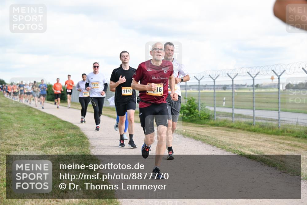 14.09.2025 - Airport Race Dr. Thomas Lammeyer http://msf.ph/oto/8877770 14.09.2025 12:24:18 Laufen 2163, 1919, 1140, 10, 16 meine-sportfotos.de