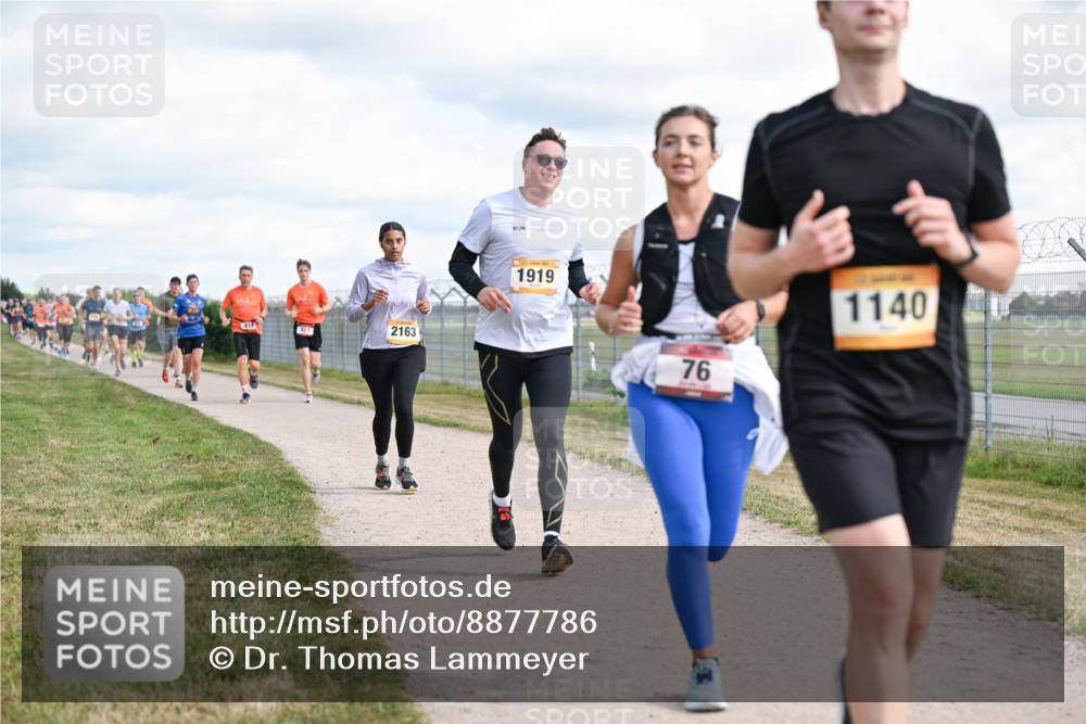 14.09.2025 - Airport Race Dr. Thomas Lammeyer http://msf.ph/oto/8877786 14.09.2025 12:24:20 Laufen 2163, 1919, 76, 1140 meine-sportfotos.de