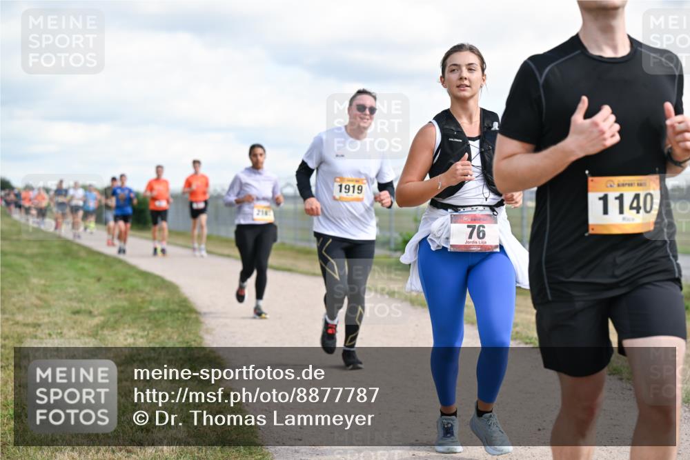 14.09.2025 - Airport Race Dr. Thomas Lammeyer http://msf.ph/oto/8877787 14.09.2025 12:24:20 Laufen 1919, 76, 1140 meine-sportfotos.de