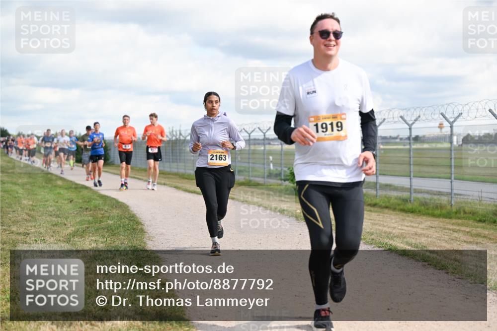 14.09.2025 - Airport Race Dr. Thomas Lammeyer http://msf.ph/oto/8877792 14.09.2025 12:24:21 Laufen 2163, 1919 meine-sportfotos.de