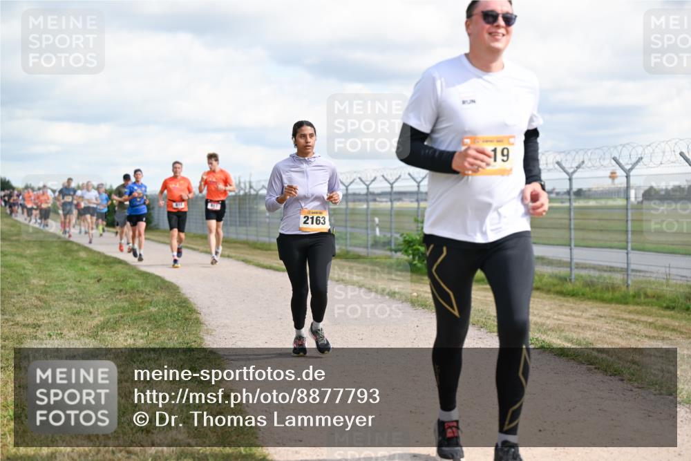 14.09.2025 - Airport Race Dr. Thomas Lammeyer http://msf.ph/oto/8877793 14.09.2025 12:24:22 Laufen 417, 2163, 19 meine-sportfotos.de