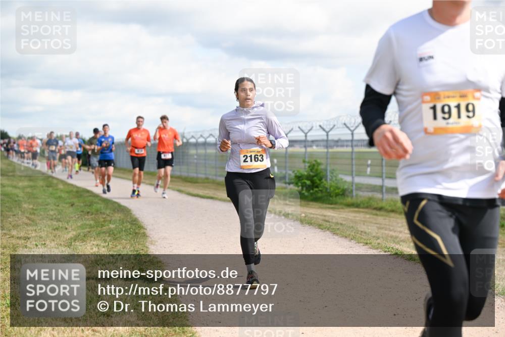 14.09.2025 - Airport Race Dr. Thomas Lammeyer http://msf.ph/oto/8877797 14.09.2025 12:24:22 Laufen 2163, 1919 meine-sportfotos.de