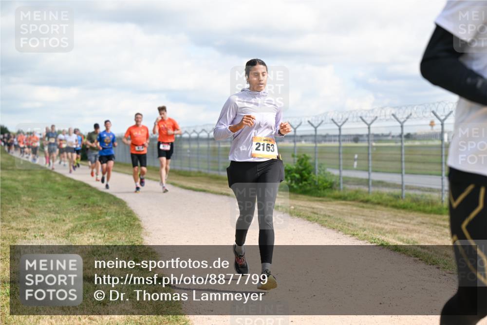 14.09.2025 - Airport Race Dr. Thomas Lammeyer http://msf.ph/oto/8877799 14.09.2025 12:24:22 Laufen 2163 meine-sportfotos.de