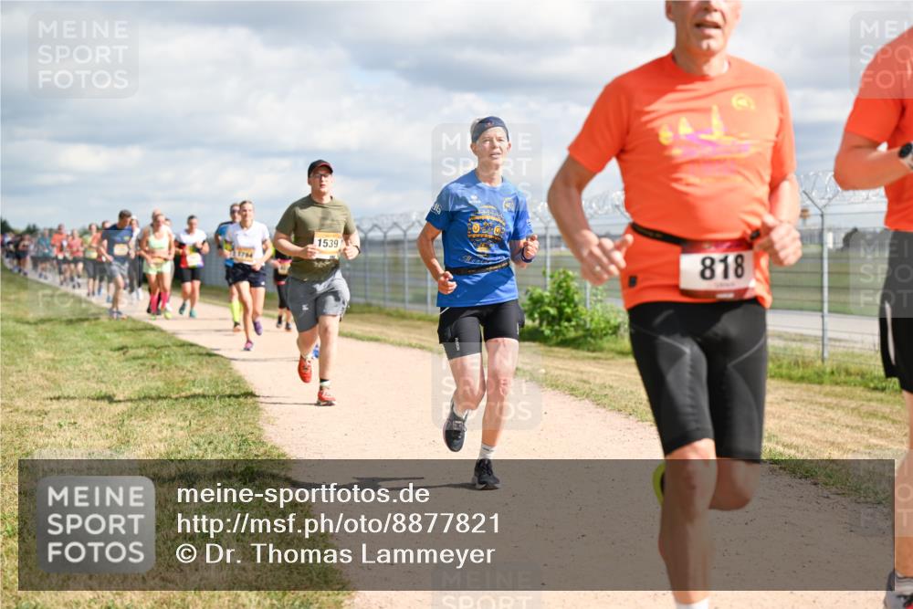 14.09.2025 - Airport Race Dr. Thomas Lammeyer http://msf.ph/oto/8877821 14.09.2025 12:24:28 Laufen 1784, 1539, 818 meine-sportfotos.de