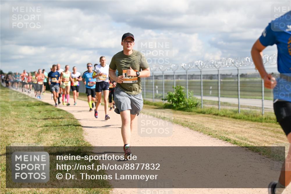 14.09.2025 - Airport Race Dr. Thomas Lammeyer http://msf.ph/oto/8877832 14.09.2025 12:24:30 Laufen 784, 15, 1539 meine-sportfotos.de