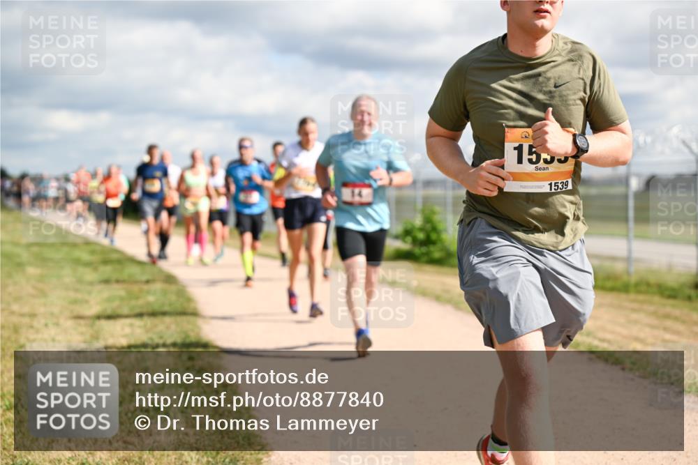 14.09.2025 - Airport Race Dr. Thomas Lammeyer http://msf.ph/oto/8877840 14.09.2025 12:24:31 Laufen 1555, 1539 meine-sportfotos.de