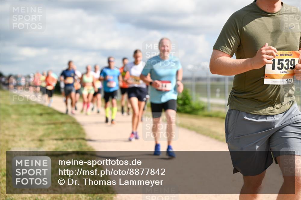 14.09.2025 - Airport Race Dr. Thomas Lammeyer http://msf.ph/oto/8877842 14.09.2025 12:24:31 Laufen 42, 1539, 153 meine-sportfotos.de