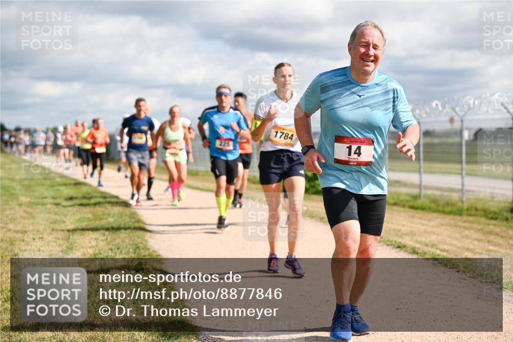 14.09.2025 - Airport Race Dr. Thomas Lammeyer http://msf.ph/oto/8877846 14.09.2025 12:24:32 Laufen 225, 1784, 14 meine-sportfotos.de