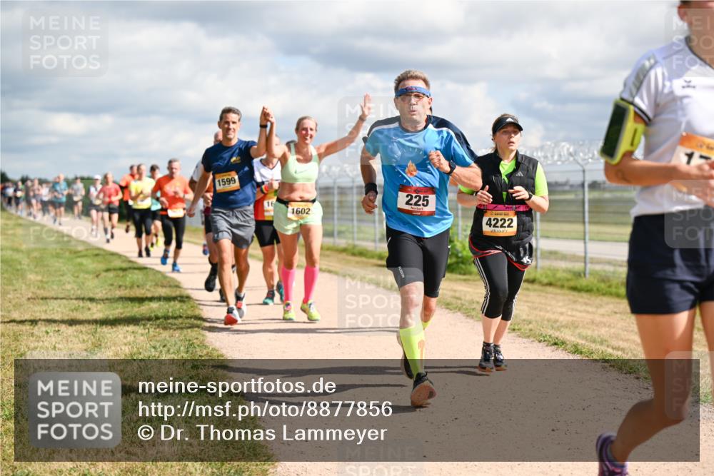 14.09.2025 - Airport Race Dr. Thomas Lammeyer http://msf.ph/oto/8877856 14.09.2025 12:24:34 Laufen 1599, 16, 1602, 225, 4222 meine-sportfotos.de