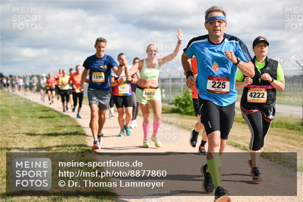 14.09.2025 - Airport Race Dr. Thomas Lammeyer http://msf.ph/oto/8877860 14.09.2025 12:24:35 Laufen 1599, 1661, 1602, 225, 4222 meine-sportfotos.de