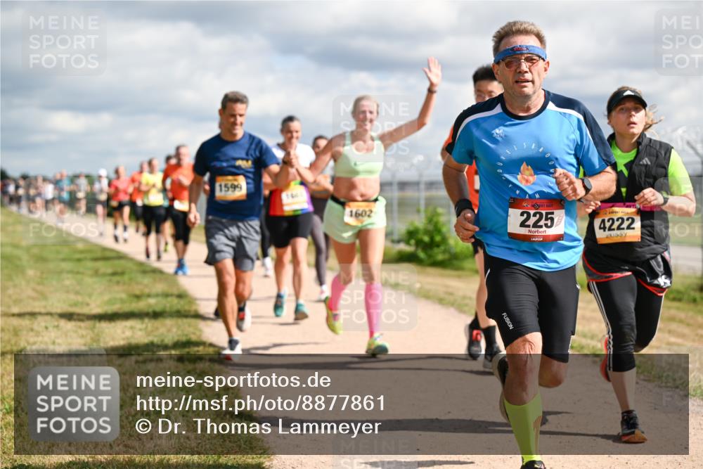 14.09.2025 - Airport Race Dr. Thomas Lammeyer http://msf.ph/oto/8877861 14.09.2025 12:24:35 Laufen 1599, 1602, 225, 4222 meine-sportfotos.de