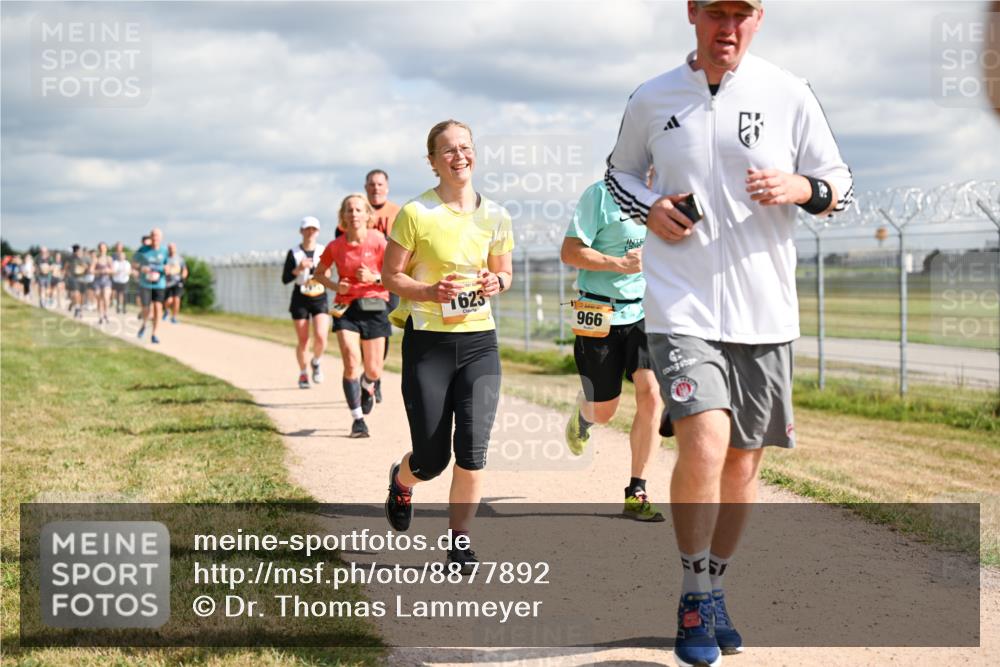 14.09.2025 - Airport Race Dr. Thomas Lammeyer http://msf.ph/oto/8877892 14.09.2025 12:24:40 Laufen 1623, 966 meine-sportfotos.de