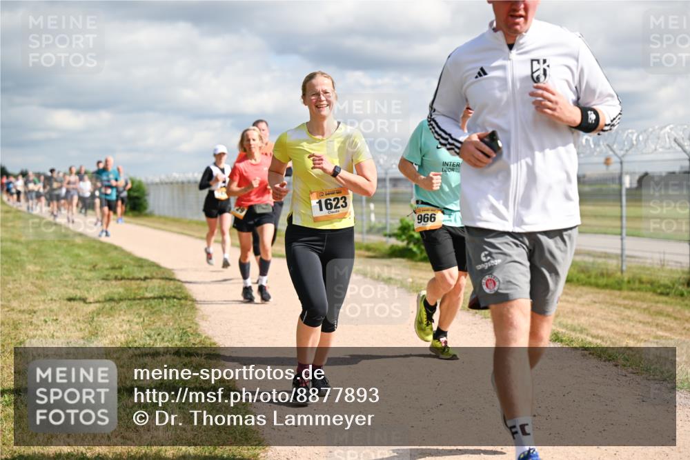 14.09.2025 - Airport Race Dr. Thomas Lammeyer http://msf.ph/oto/8877893 14.09.2025 12:24:41 Laufen 1623, 966 meine-sportfotos.de