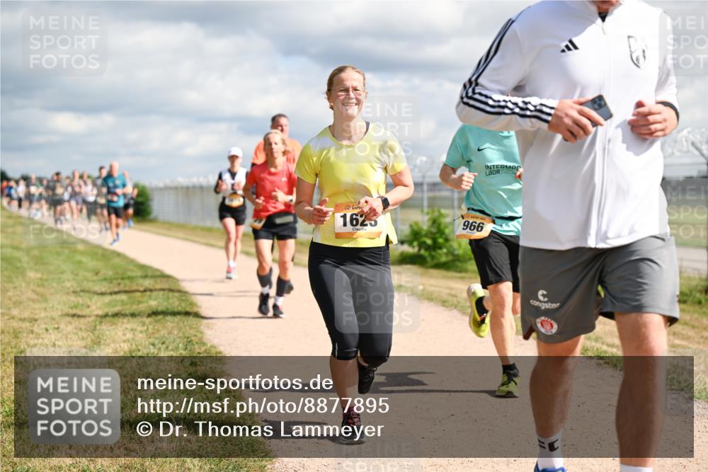 14.09.2025 - Airport Race Dr. Thomas Lammeyer http://msf.ph/oto/8877895 14.09.2025 12:24:41 Laufen 1623, 966 meine-sportfotos.de
