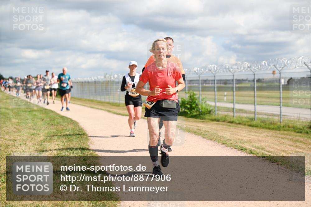 14.09.2025 - Airport Race Dr. Thomas Lammeyer http://msf.ph/oto/8877906 14.09.2025 12:24:42 Laufen 1474 meine-sportfotos.de