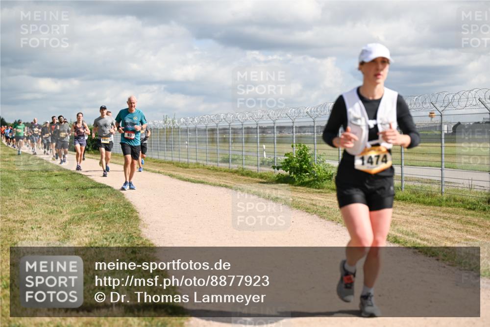 14.09.2025 - Airport Race Dr. Thomas Lammeyer http://msf.ph/oto/8877923 14.09.2025 12:24:45 Laufen 1393, 1474 meine-sportfotos.de