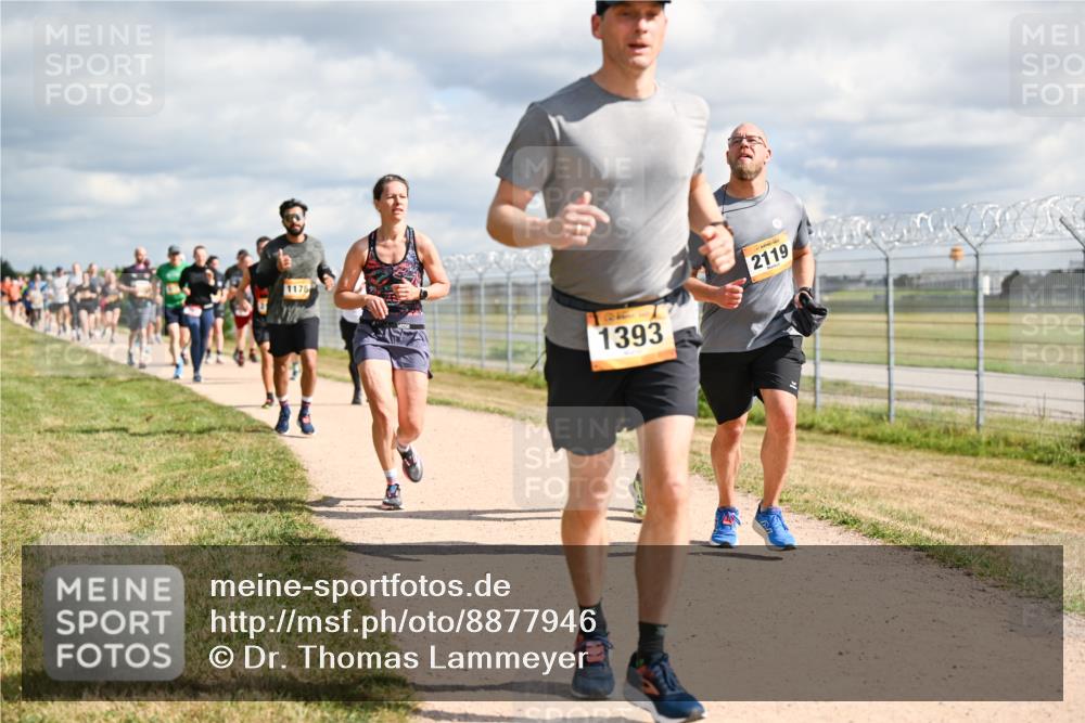 14.09.2025 - Airport Race Dr. Thomas Lammeyer http://msf.ph/oto/8877946 14.09.2025 12:24:52 Laufen 1178, 1393, 2119 meine-sportfotos.de