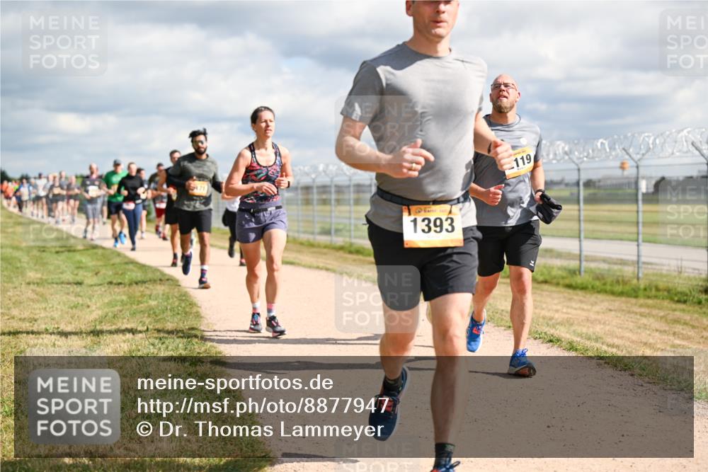 14.09.2025 - Airport Race Dr. Thomas Lammeyer http://msf.ph/oto/8877947 14.09.2025 12:24:52 Laufen 1393, 119 meine-sportfotos.de