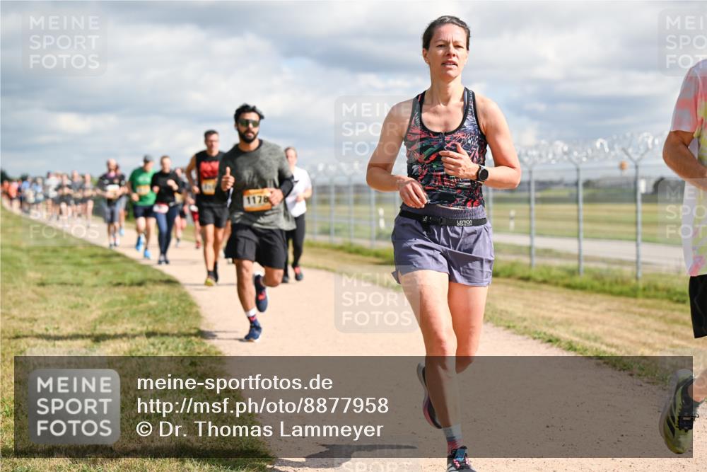 14.09.2025 - Airport Race Dr. Thomas Lammeyer http://msf.ph/oto/8877958 14.09.2025 12:24:54 Laufen 1178 meine-sportfotos.de