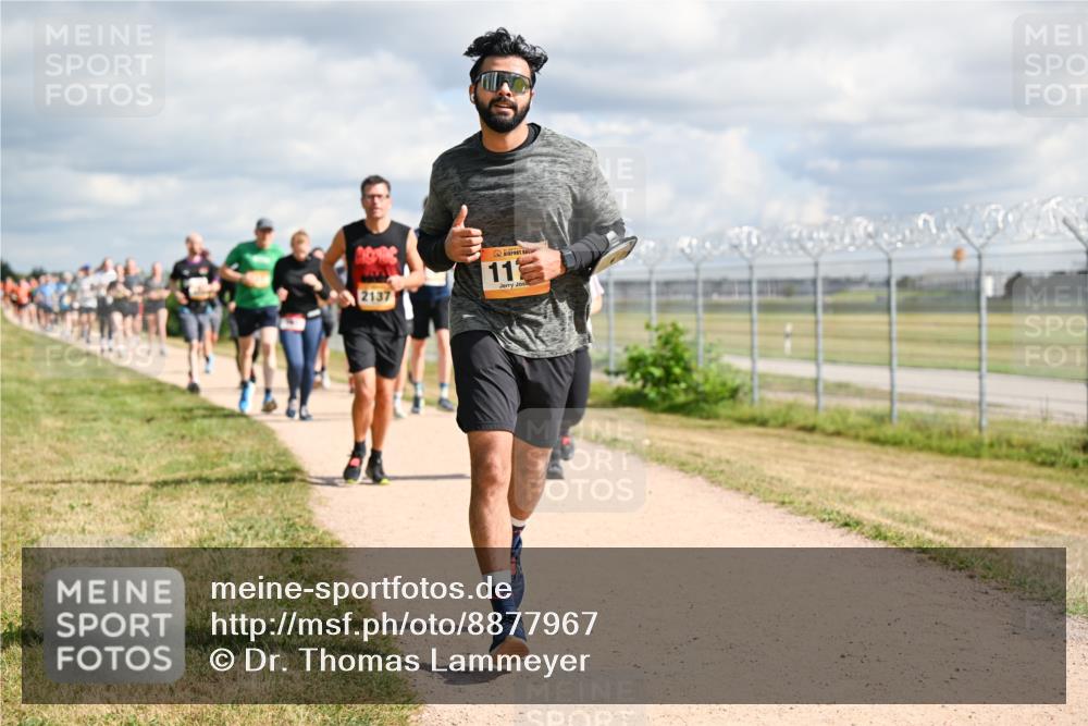 14.09.2025 - Airport Race Dr. Thomas Lammeyer http://msf.ph/oto/8877967 14.09.2025 12:24:55 Laufen 2137, 11 meine-sportfotos.de