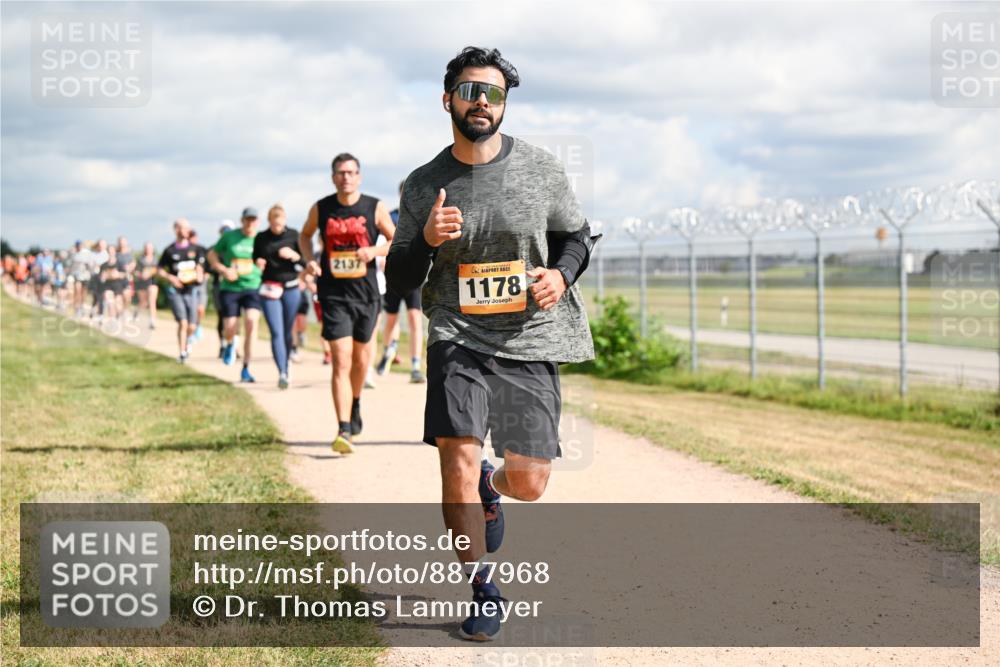 14.09.2025 - Airport Race Dr. Thomas Lammeyer http://msf.ph/oto/8877968 14.09.2025 12:24:55 Laufen 2137, 1178 meine-sportfotos.de