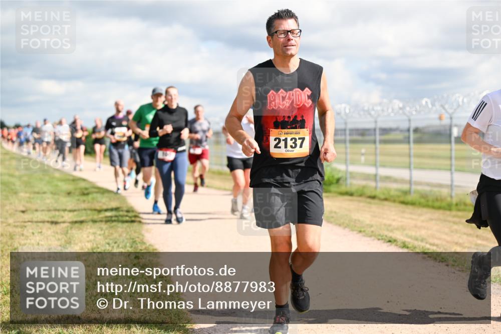 14.09.2025 - Airport Race Dr. Thomas Lammeyer http://msf.ph/oto/8877983 14.09.2025 12:24:57 Laufen 2137 meine-sportfotos.de
