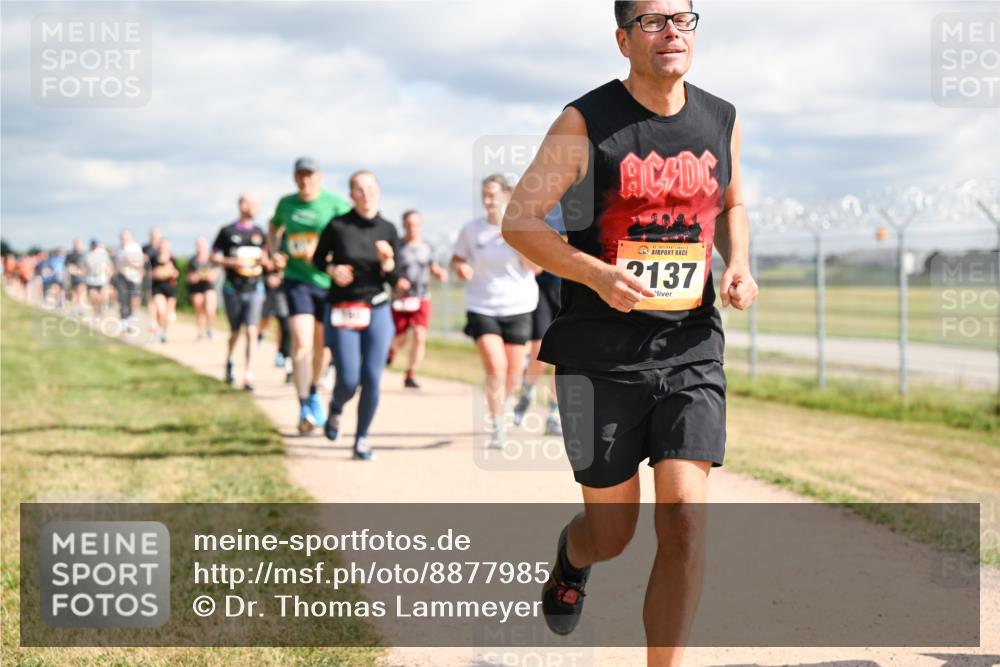 14.09.2025 - Airport Race Dr. Thomas Lammeyer http://msf.ph/oto/8877985 14.09.2025 12:24:58 Laufen 2137 meine-sportfotos.de