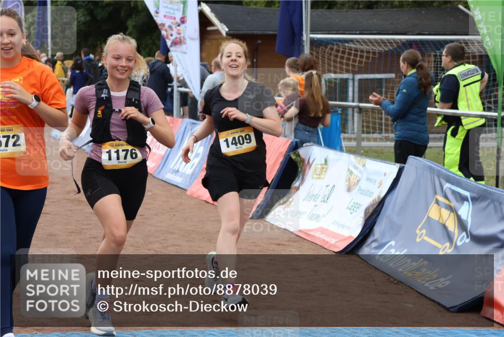 14.09.2025 - Airport Race Strokosch-Dieckow http://msf.ph/oto/8878039 14.09.2025 12:36:41 Ziel 489, 688, 866, 993, 1176, 1409, 1572, 1706, 1712, 2044 meine-sportfotos.de