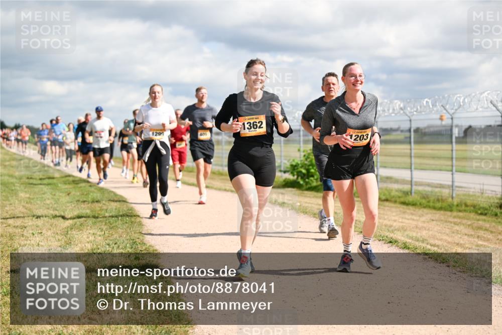 14.09.2025 - Airport Race Dr. Thomas Lammeyer http://msf.ph/oto/8878041 14.09.2025 12:25:05 Laufen 1299, 409, 1362, 1203 meine-sportfotos.de