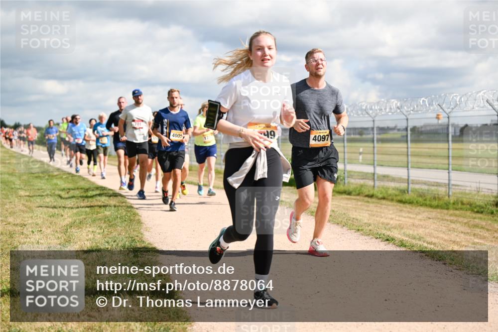 14.09.2025 - Airport Race Dr. Thomas Lammeyer http://msf.ph/oto/8878064 14.09.2025 12:25:08 Laufen 701, 4005, 49, 4097 meine-sportfotos.de