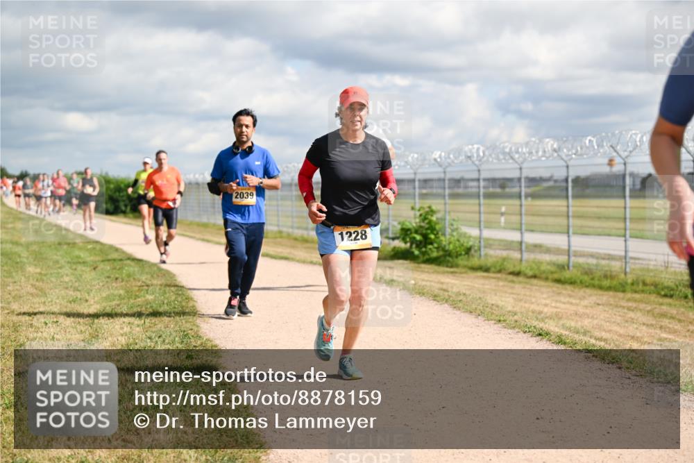 14.09.2025 - Airport Race Dr. Thomas Lammeyer http://msf.ph/oto/8878159 14.09.2025 12:25:19 Laufen 2039, 1228 meine-sportfotos.de