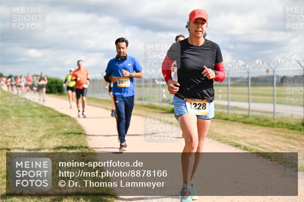 14.09.2025 - Airport Race Dr. Thomas Lammeyer http://msf.ph/oto/8878166 14.09.2025 12:25:20 Laufen 2039, 1228 meine-sportfotos.de