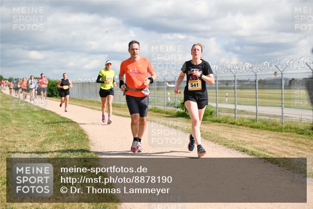 14.09.2025 - Airport Race Dr. Thomas Lammeyer http://msf.ph/oto/8878190 14.09.2025 12:25:23 Laufen 4211, 282, 541 meine-sportfotos.de