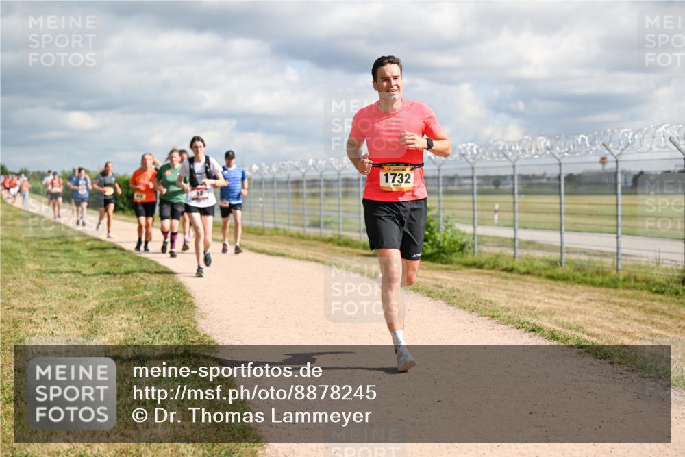 14.09.2025 - Airport Race Dr. Thomas Lammeyer http://msf.ph/oto/8878245 14.09.2025 12:25:33 Laufen 1732 meine-sportfotos.de