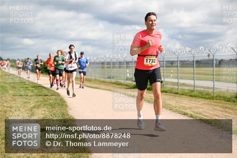 14.09.2025 - Airport Race Dr. Thomas Lammeyer http://msf.ph/oto/8878248 14.09.2025 12:25:33 Laufen 1732 meine-sportfotos.de
