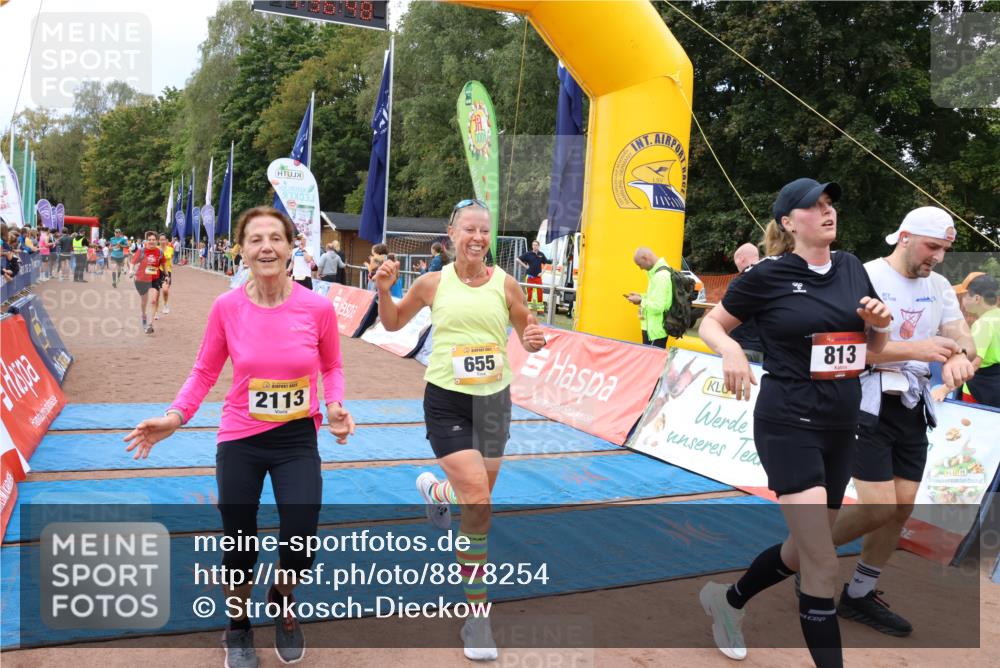 14.09.2025 - Airport Race Strokosch-Dieckow http://msf.ph/oto/8878254 14.09.2025 12:37:25 Ziel 256, 469, 655, 676, 813, 877, 951, 1375, 1645, 1822, 2113, 4400 meine-sportfotos.de