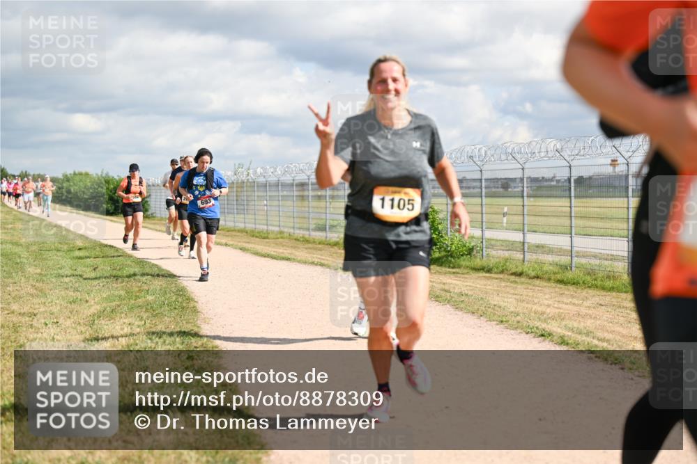 14.09.2025 - Airport Race Dr. Thomas Lammeyer http://msf.ph/oto/8878309 14.09.2025 12:25:41 Laufen 693, 1105 meine-sportfotos.de