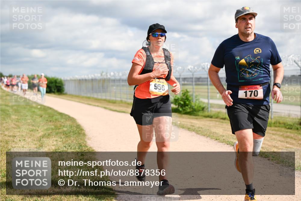 14.09.2025 - Airport Race Dr. Thomas Lammeyer http://msf.ph/oto/8878356 14.09.2025 12:25:49 Laufen 958, 170 meine-sportfotos.de