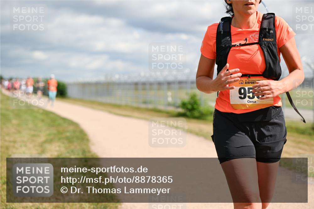 14.09.2025 - Airport Race Dr. Thomas Lammeyer http://msf.ph/oto/8878365 14.09.2025 12:25:50 Laufen 42, 95 meine-sportfotos.de