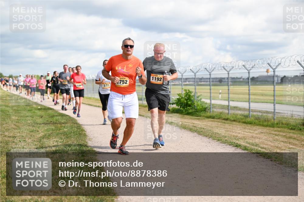 14.09.2025 - Airport Race Dr. Thomas Lammeyer http://msf.ph/oto/8878386 14.09.2025 12:26:04 Laufen 12071, 377, 752, 1192 meine-sportfotos.de