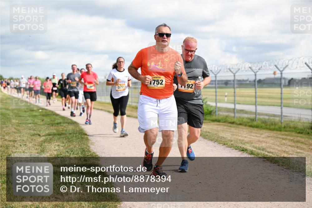 14.09.2025 - Airport Race Dr. Thomas Lammeyer http://msf.ph/oto/8878394 14.09.2025 12:26:05 Laufen 377, 1752, 92 meine-sportfotos.de
