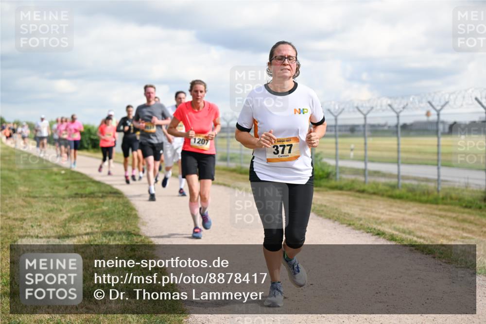 14.09.2025 - Airport Race Dr. Thomas Lammeyer http://msf.ph/oto/8878417 14.09.2025 12:26:07 Laufen 1207, 377 meine-sportfotos.de