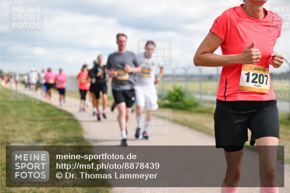 14.09.2025 - Airport Race Dr. Thomas Lammeyer http://msf.ph/oto/8878439 14.09.2025 12:26:10 Laufen 42, 1207 meine-sportfotos.de