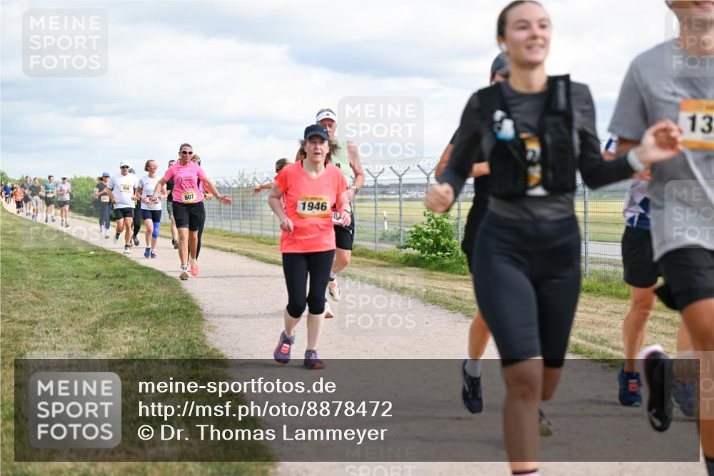 14.09.2025 - Airport Race Dr. Thomas Lammeyer http://msf.ph/oto/8878472 14.09.2025 12:26:13 Laufen 507, 1946, 13 meine-sportfotos.de