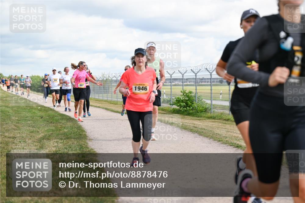 14.09.2025 - Airport Race Dr. Thomas Lammeyer http://msf.ph/oto/8878476 14.09.2025 12:26:14 Laufen 356, 857, 507, 06, 1946 meine-sportfotos.de