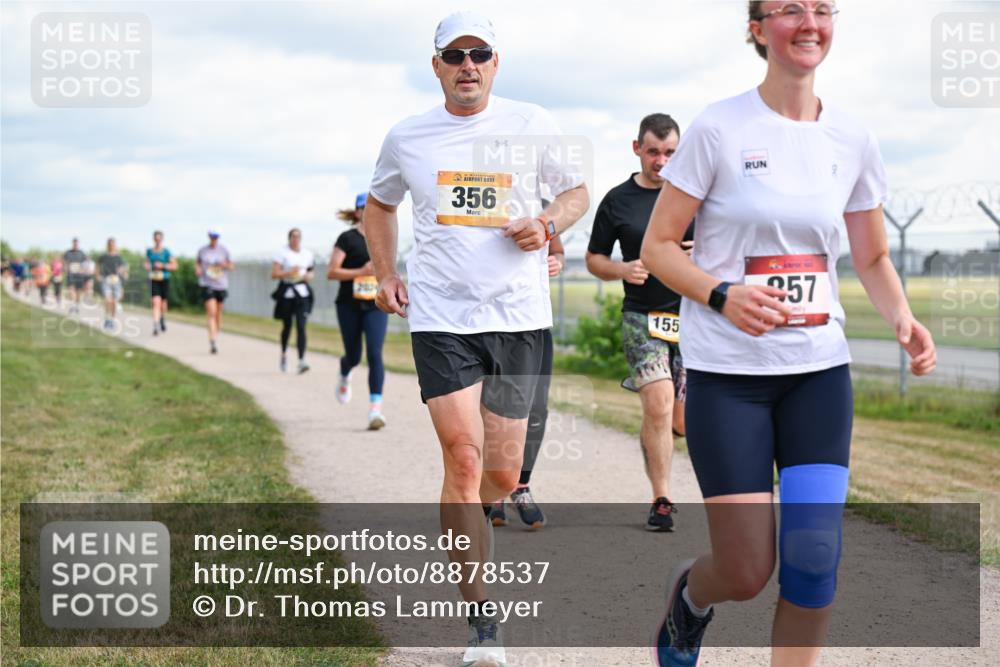 14.09.2025 - Airport Race Dr. Thomas Lammeyer http://msf.ph/oto/8878537 14.09.2025 12:26:21 Laufen 356, 155, 257 meine-sportfotos.de